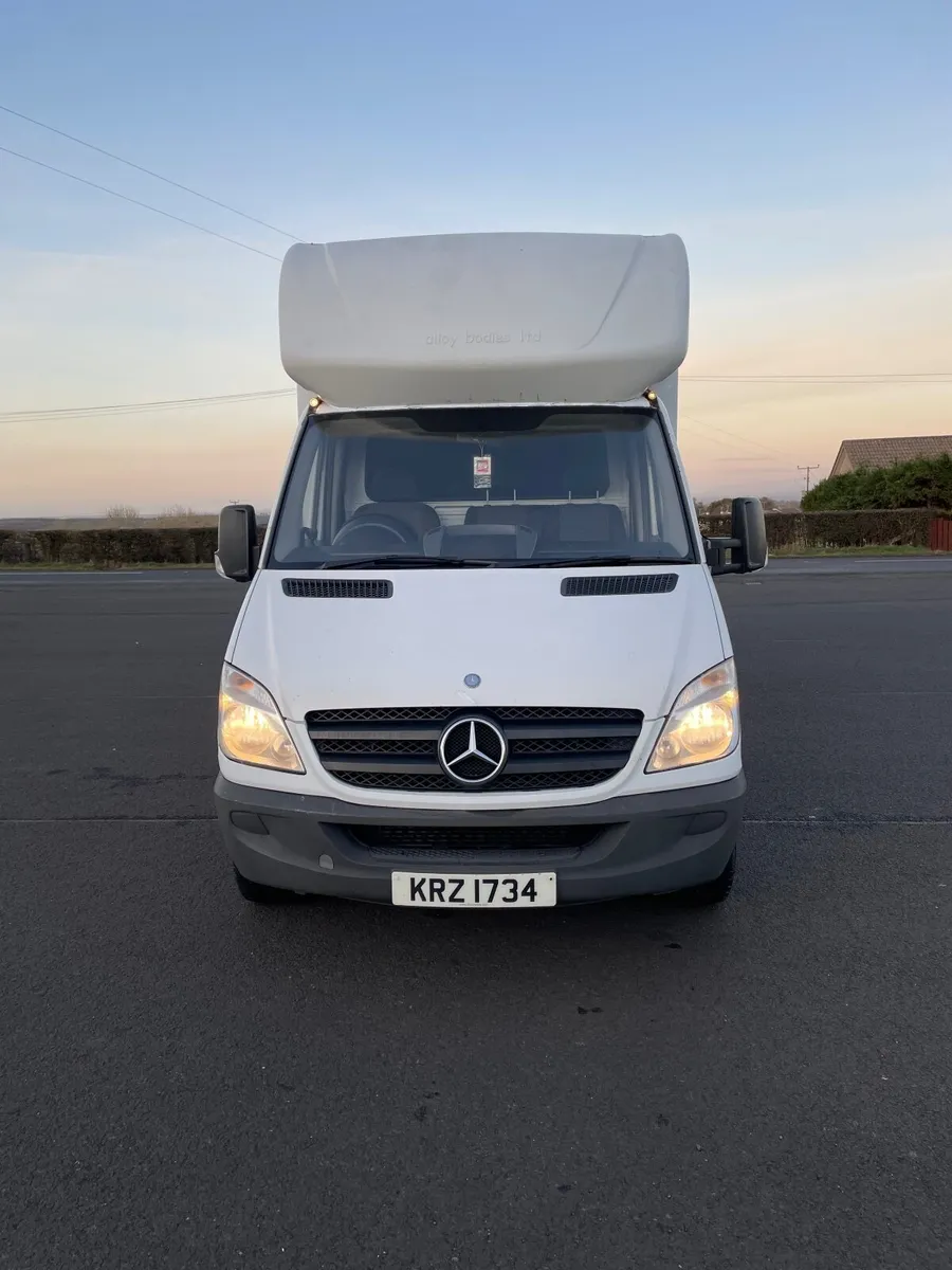 Mercedes Sprinter Luton Box/Tail Lift - Image 3