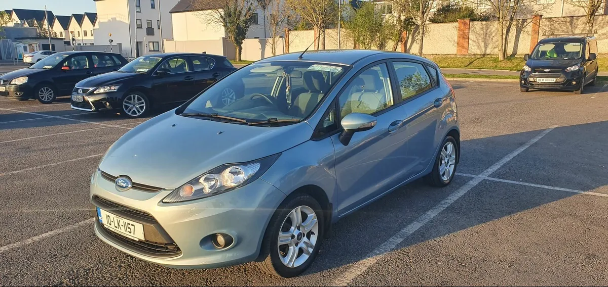 Ford Fiesta 2010 - Image 1