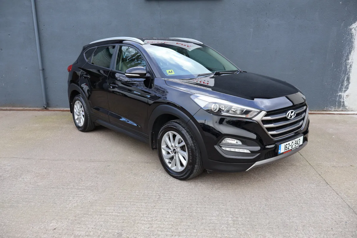 Hyundai Tucson Executive Low Mileage Exceptional! - Image 3