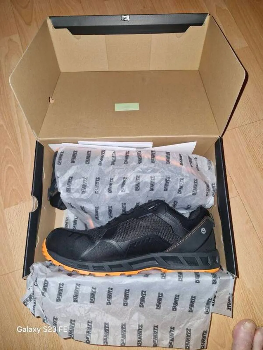 Dewalt McLaren Safety Trainers. 12UK 46EU - Image 2