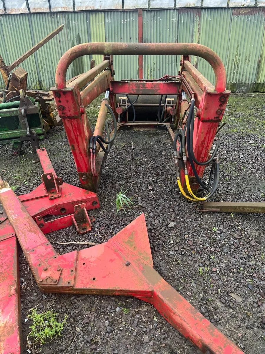Farmhand loader - Image 4