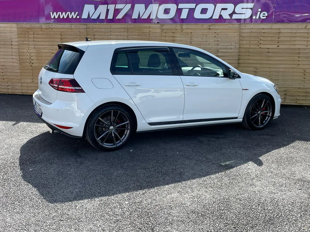VW GOLF GTI AUTO - Image 4