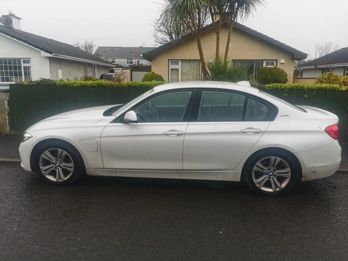 BMW 3-Series 2016 - Image 1