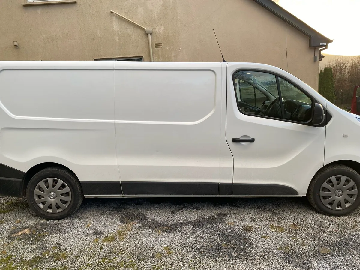 Nissan nv300 - Image 1