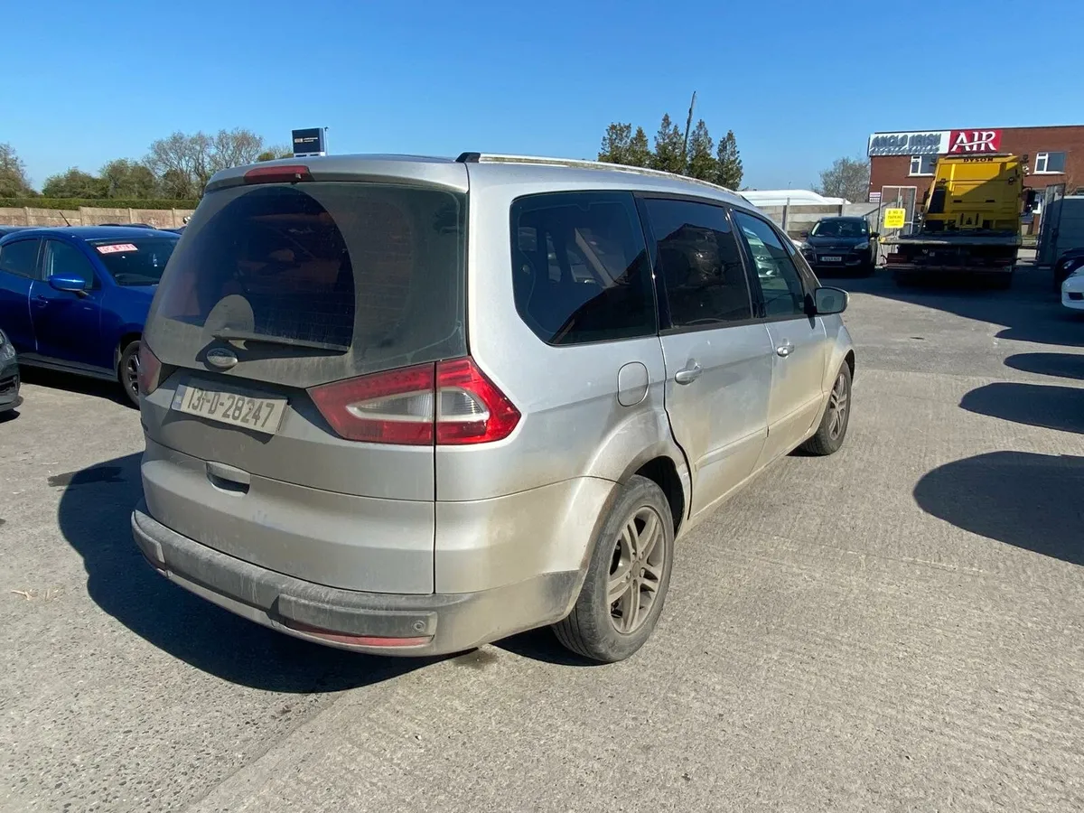 Ford Galexy 2013 one door damage - Image 2