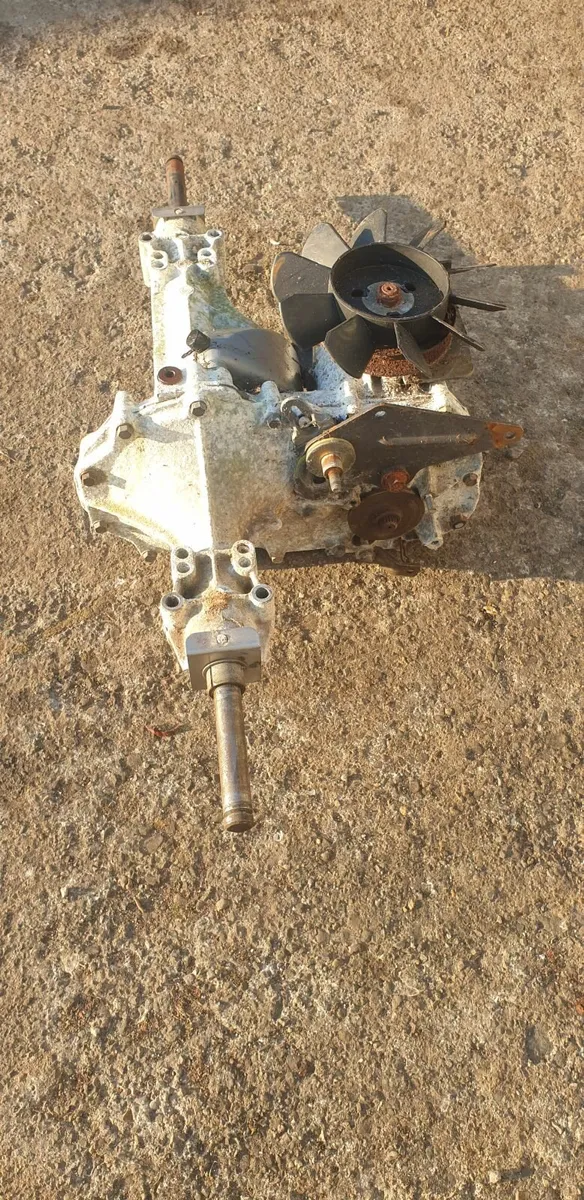 Lawnmower gearbox - Image 3