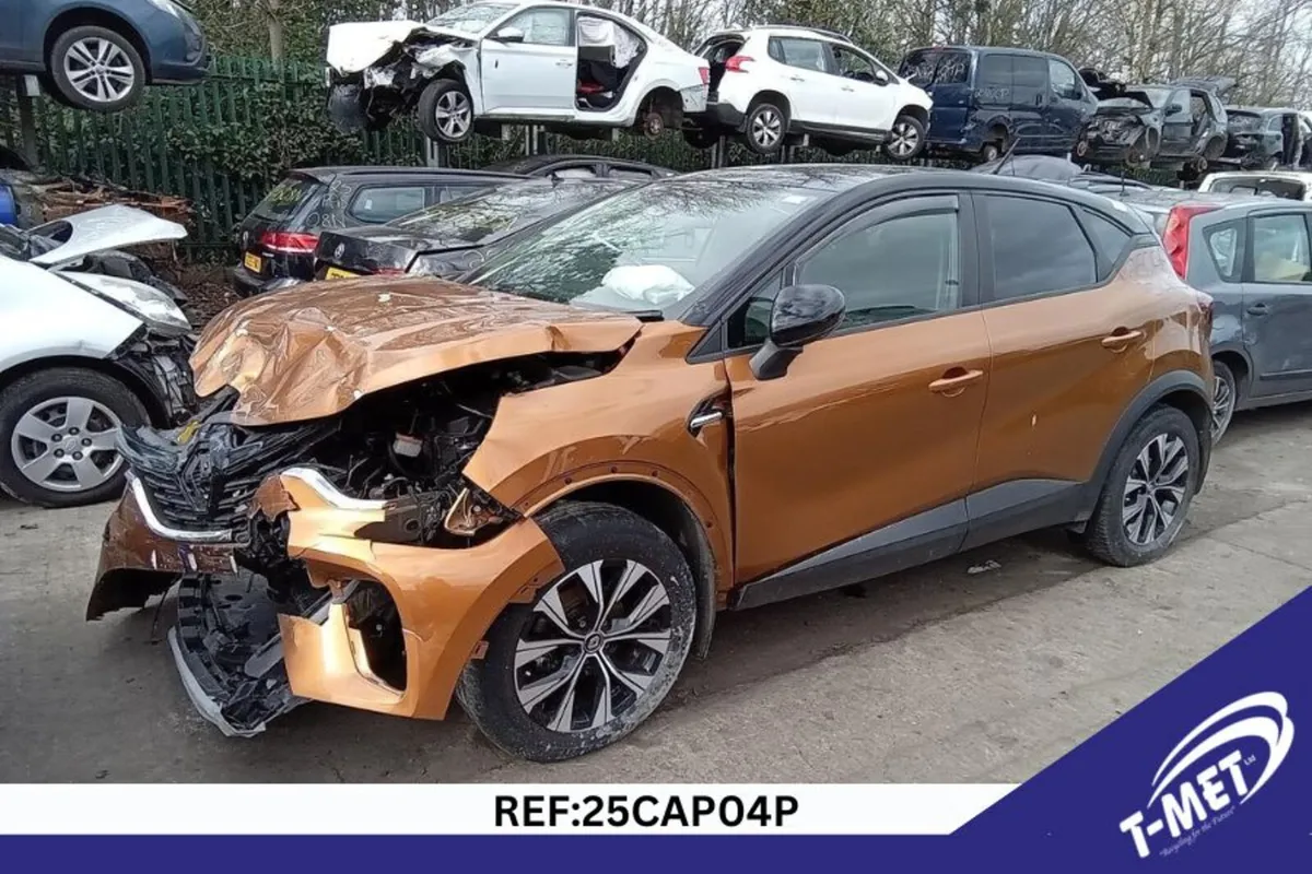 2021 RENAULT CAPTUR BREAKING FOR PARTS - Image 4