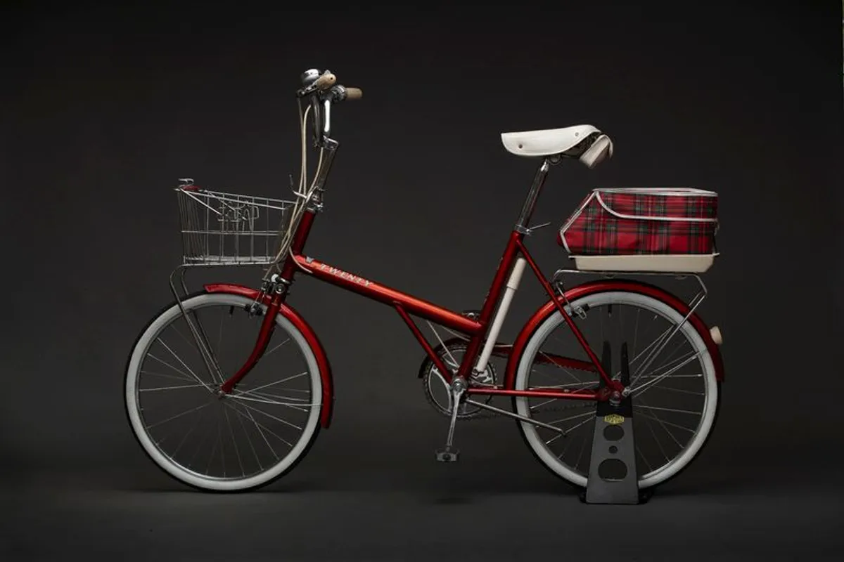 Vintage Bicycle - Image 2