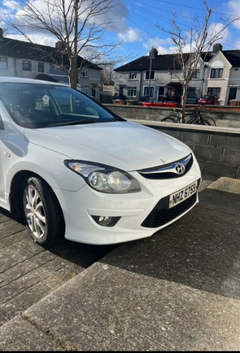 Hyundai i30 - Image 1