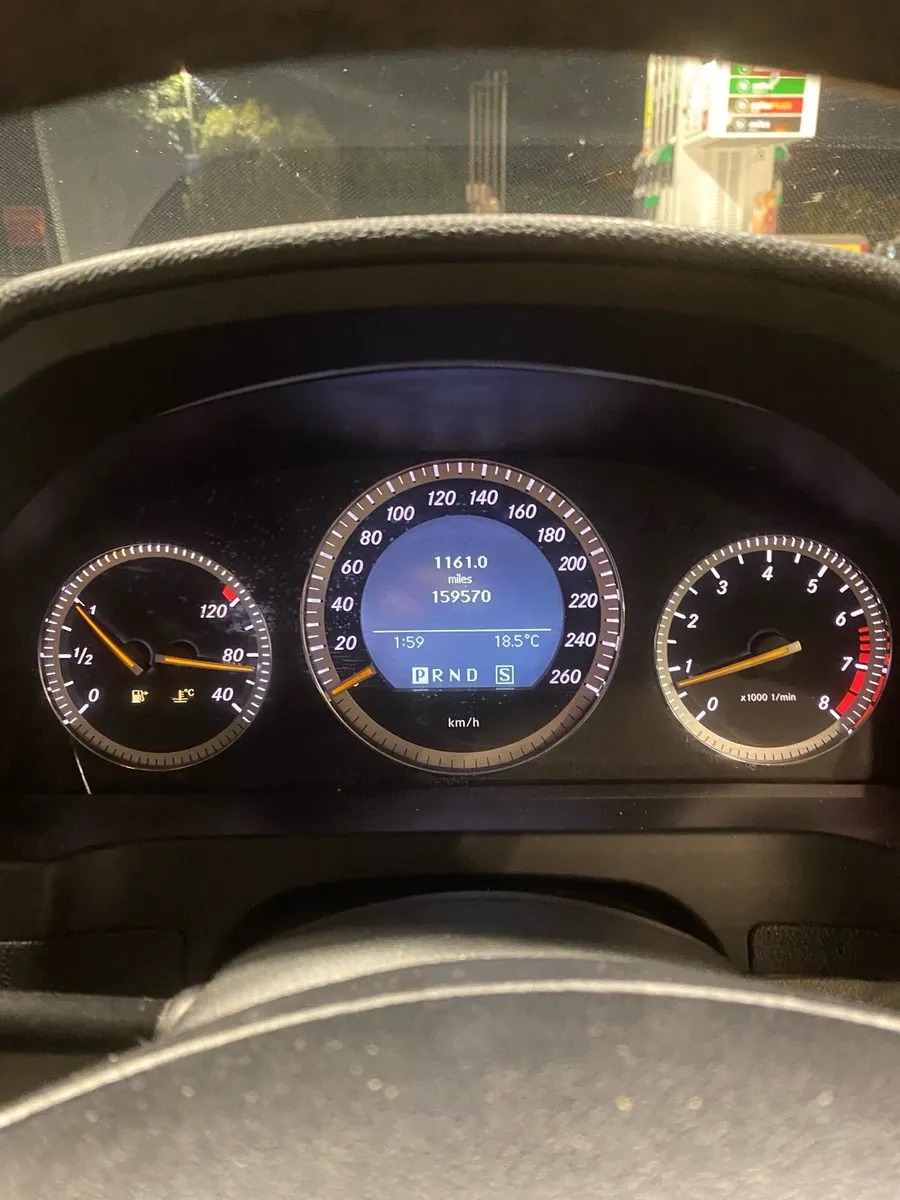 Mercedes Benz C180 2500€ no offers - Image 2