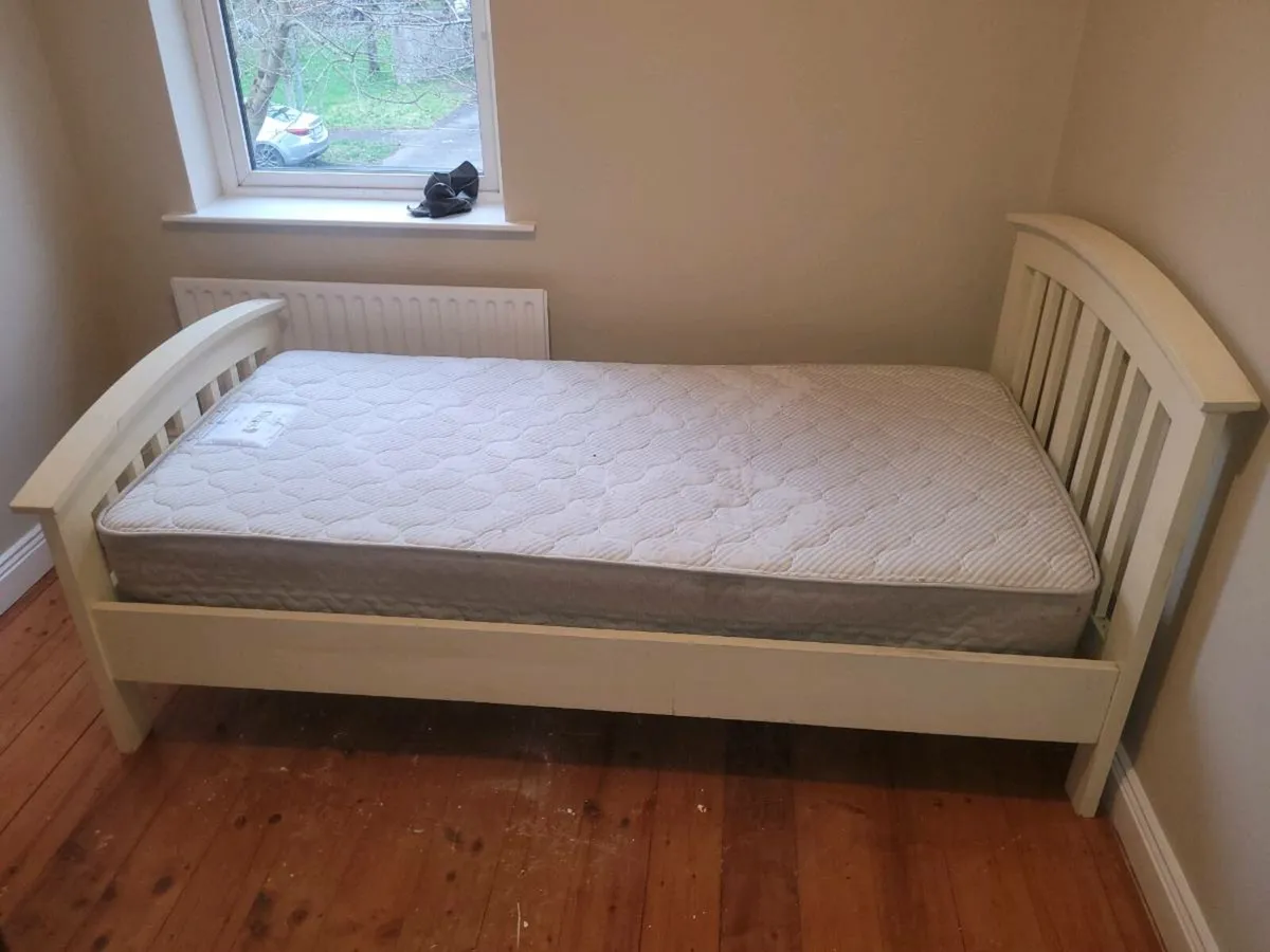 Single bed frame and matress - Image 2
