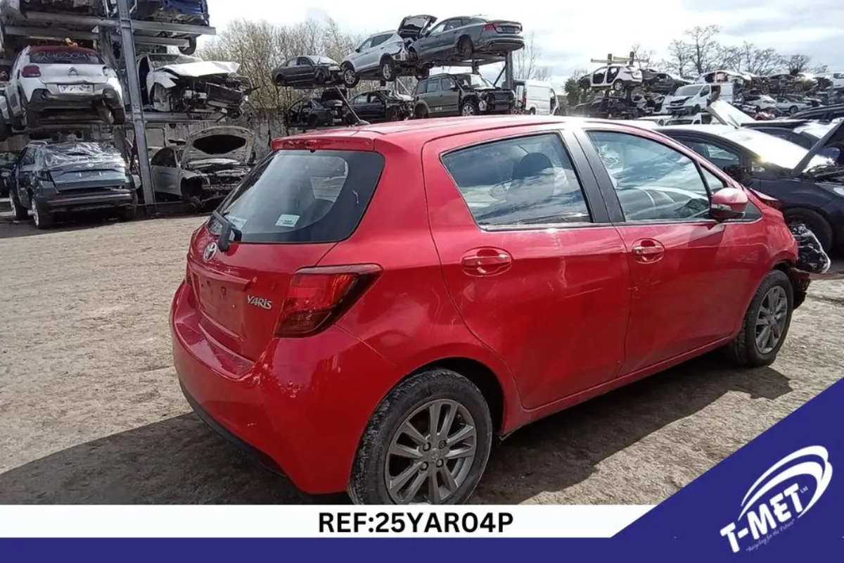 2015 TOYOTA YARIS BREAKING FOR PARTS - Image 2