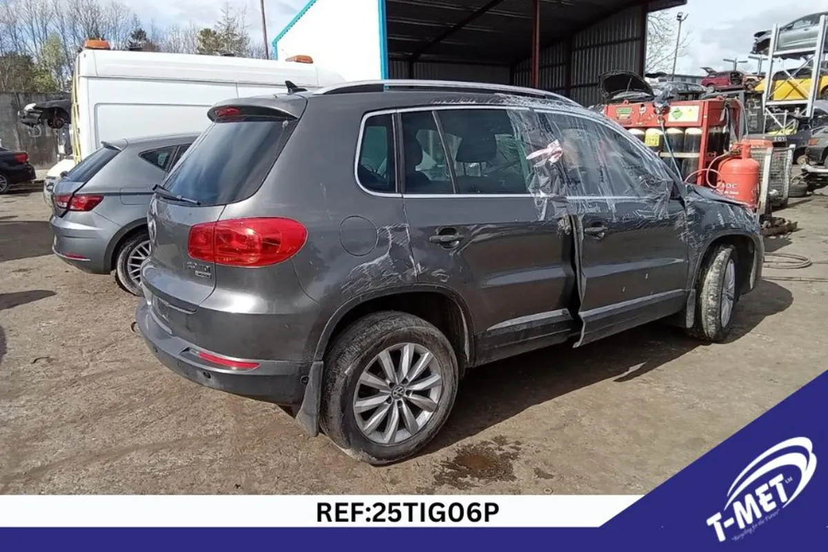 2015 VOLKSWAGEN TIGUAN BREAKING FOR PARTS - Image 2
