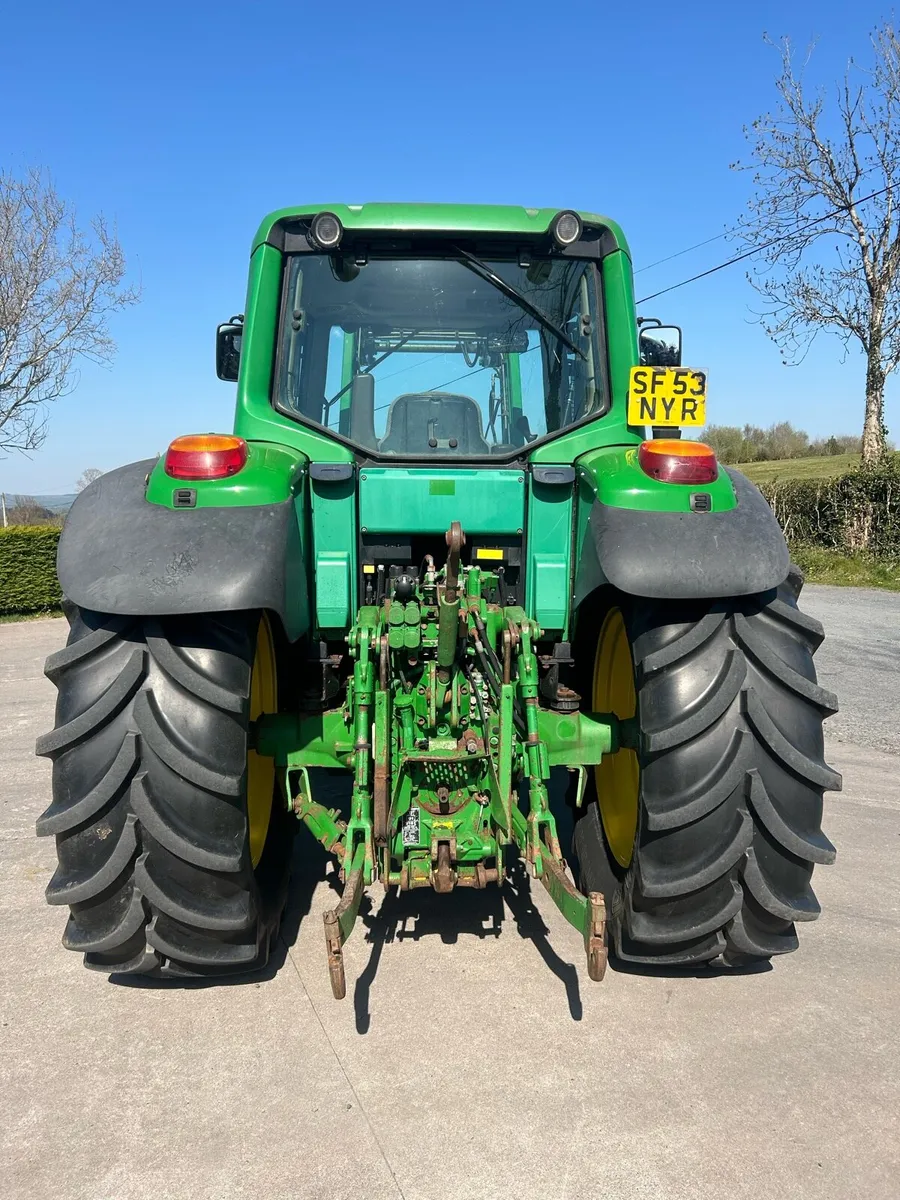John Deere 6520 + loader - Image 3