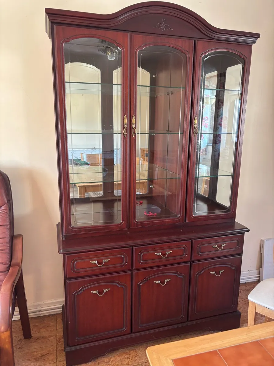 Large display Cabinet