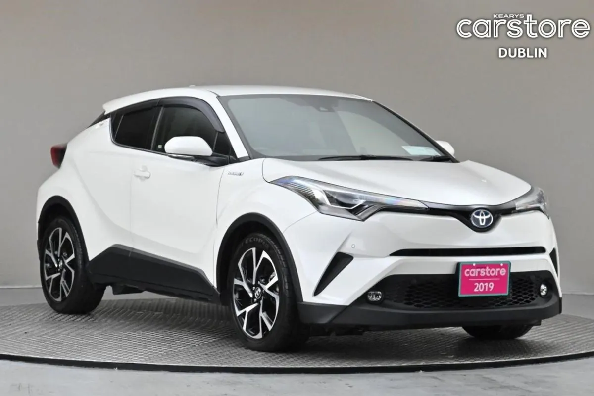Toyota C-HR 1.8 Hybrid  half Leather android Car - Image 1