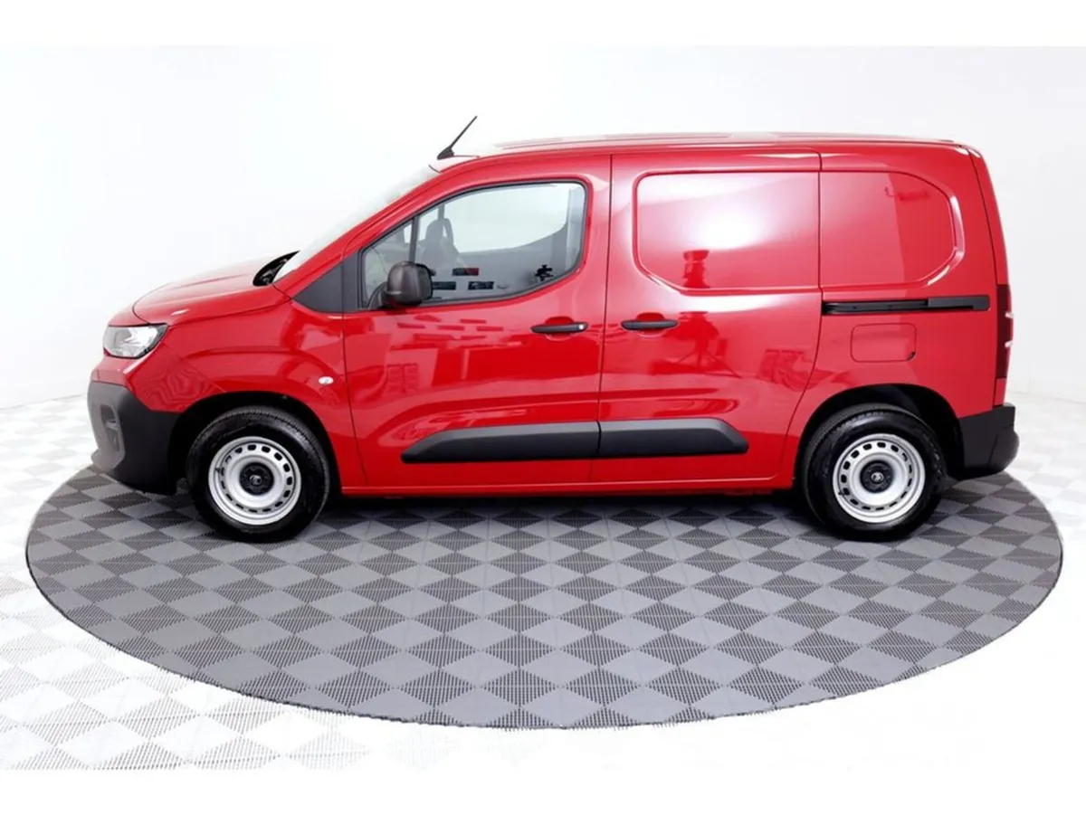 Citroen Berlingo LX Plus 1.5 Diesel 100HP 650kg - Image 4