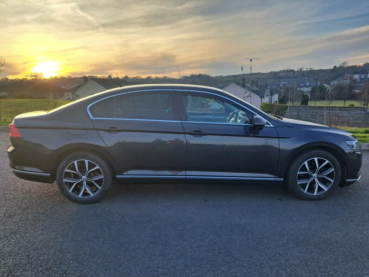 Car - Image 3