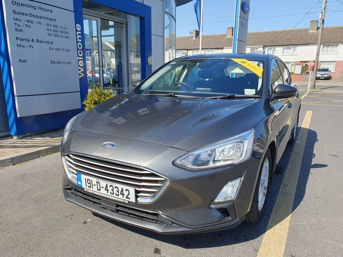 Ford Focus Zetec 1.5tdci 125PS 6spd 5 Door - Image 4