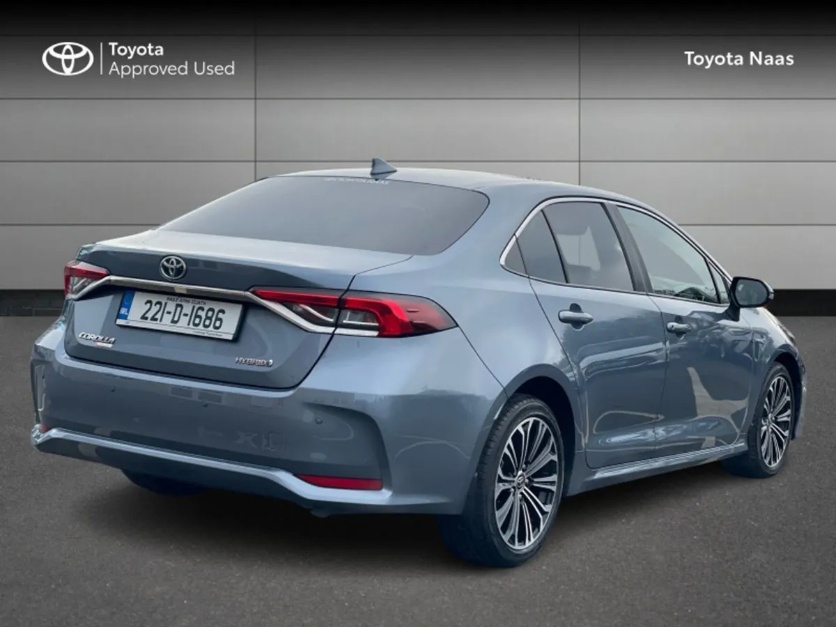 Toyota Corolla Hybrid Luna Sport - Image 2