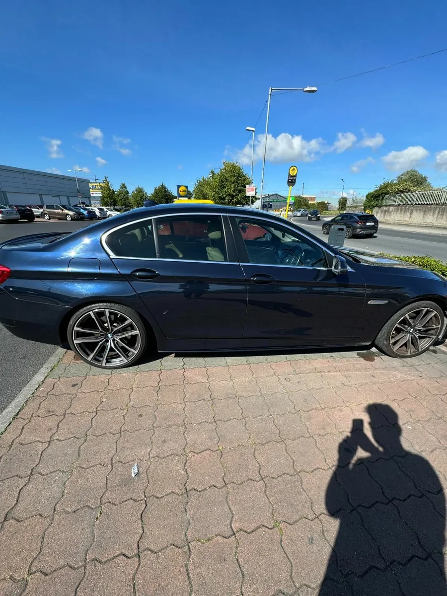 BMW 5-Series 2014 - Image 2