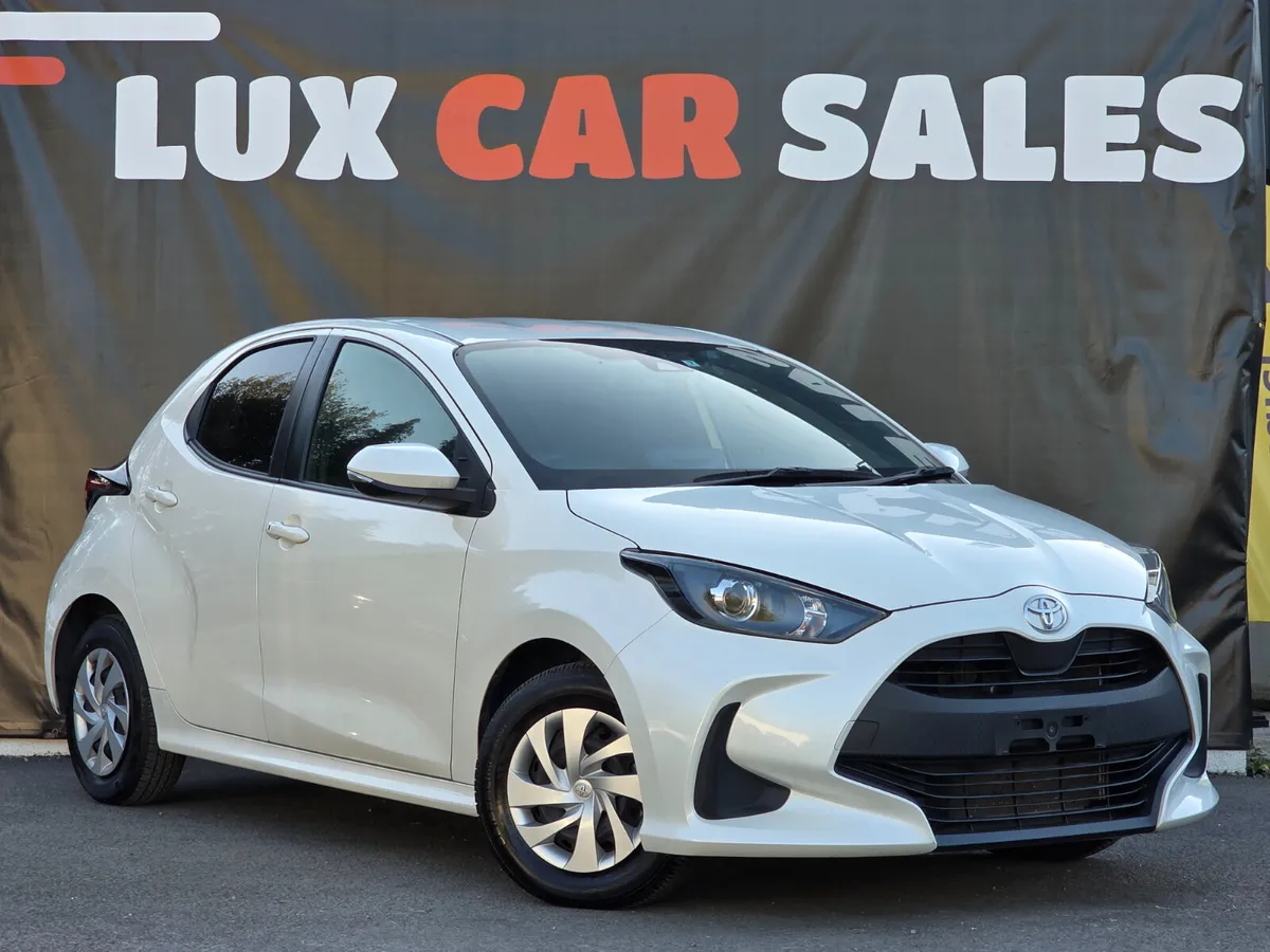 2022 TOYOTA YARIS 1.0 AUTO X // REVERSE CAMERA - Image 1