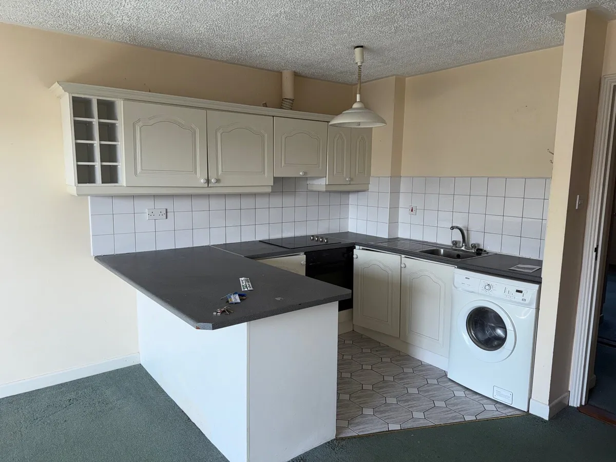 Kitchen and appliances - Image 1
