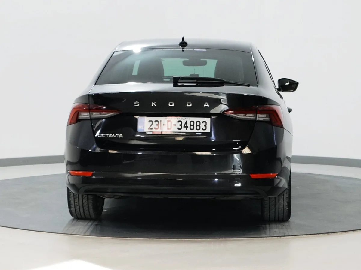 *112* 2023 Skoda Octavia 2.0tdi ambition - Image 4