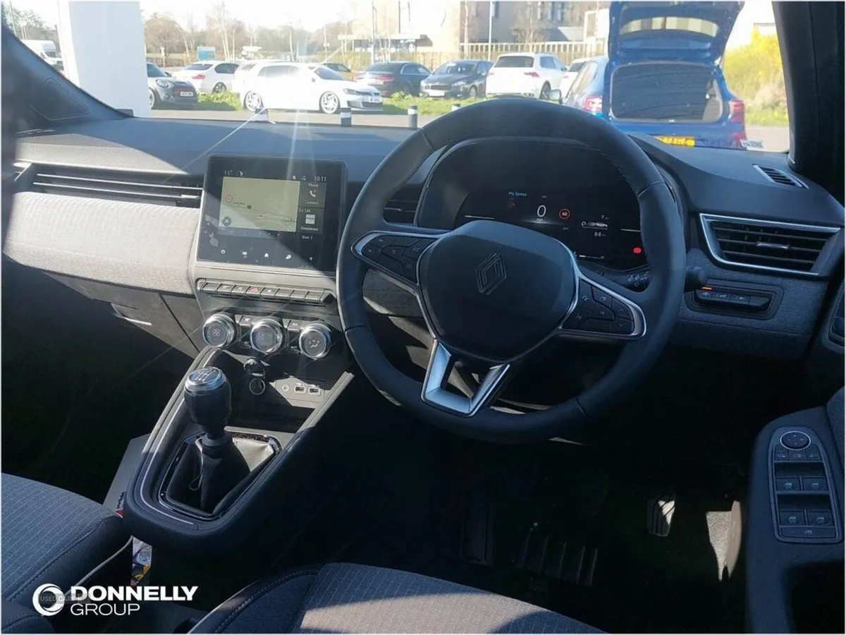 Renault Clio 1.0 TCe 90 Techno 5dr - Image 3