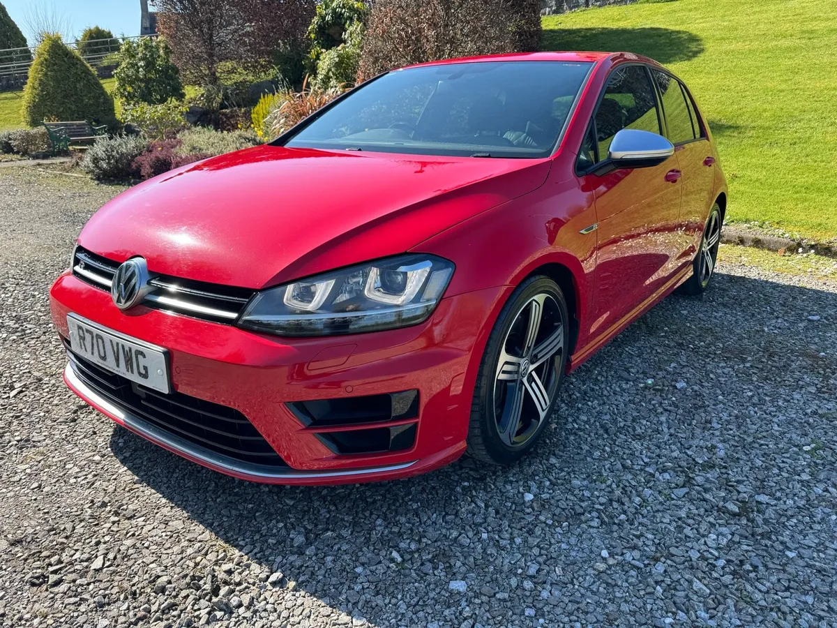 2015 Volkswagen Golf R - Image 3