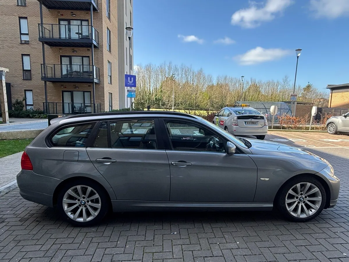 2010 BMW 318D - Image 2