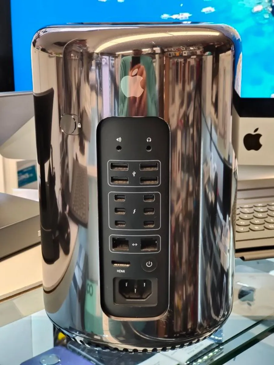 Apple Mac Pro (Late 2013) A1481 3.5GHz 6-core Intel Xeon E5, 64GB RAM, 512GB SDD macOS Monterey (Graphics: AMD FirePro D700 6GB) - Image 4
