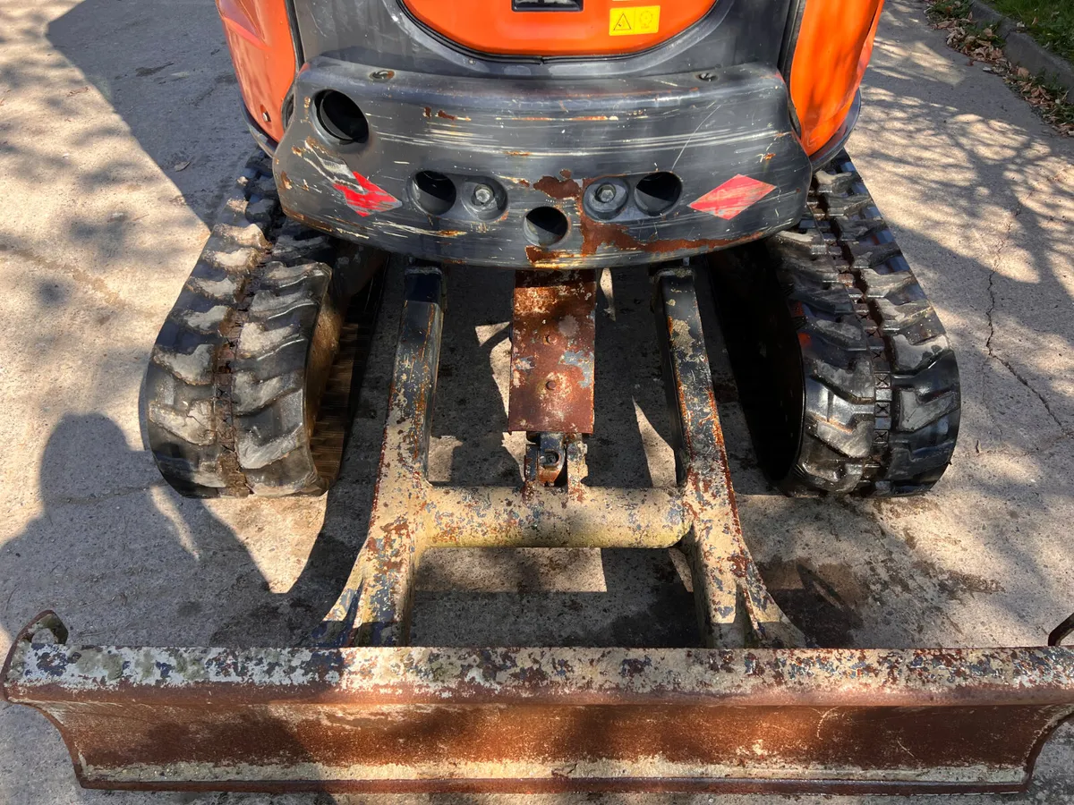 Hitachi Zaxis 33u - Image 4
