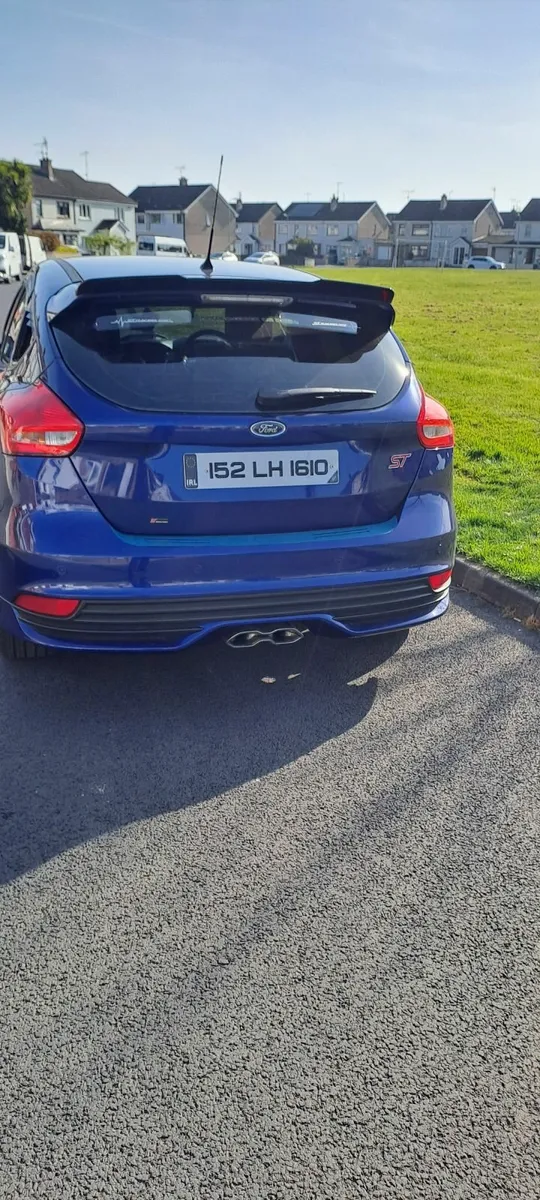 Ford Focus 2015 - Image 2