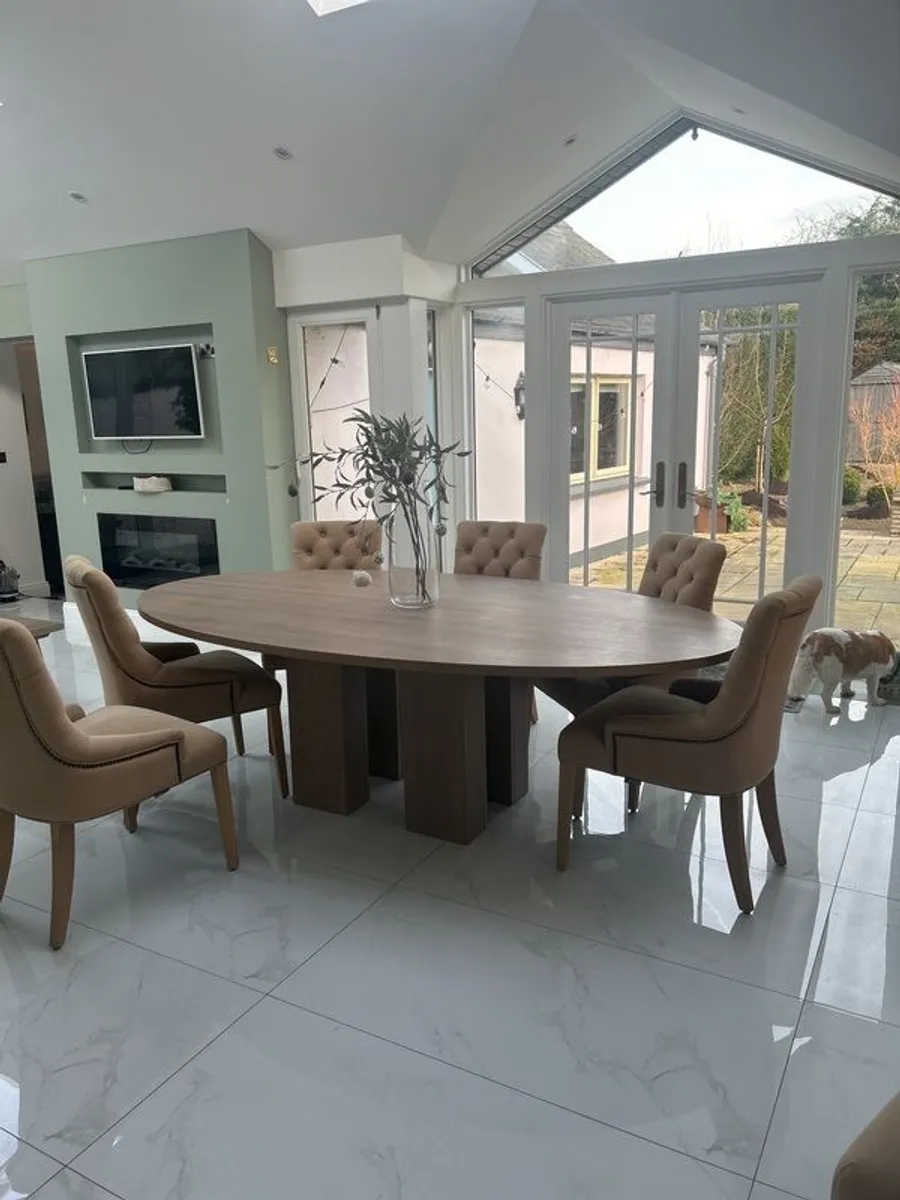 Flamant solid oak Elliptical table 6-8 seater