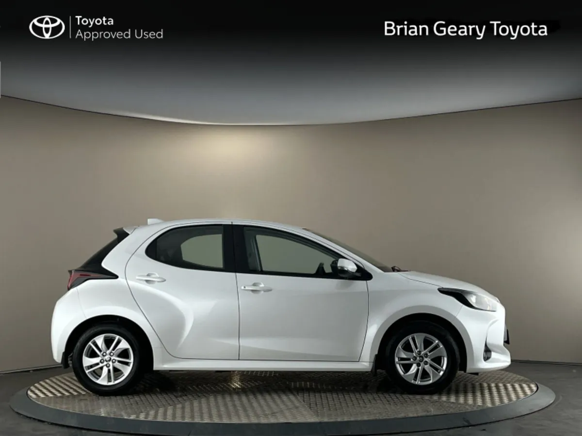Toyota Yaris 1.5 5D LUNA - Image 3
