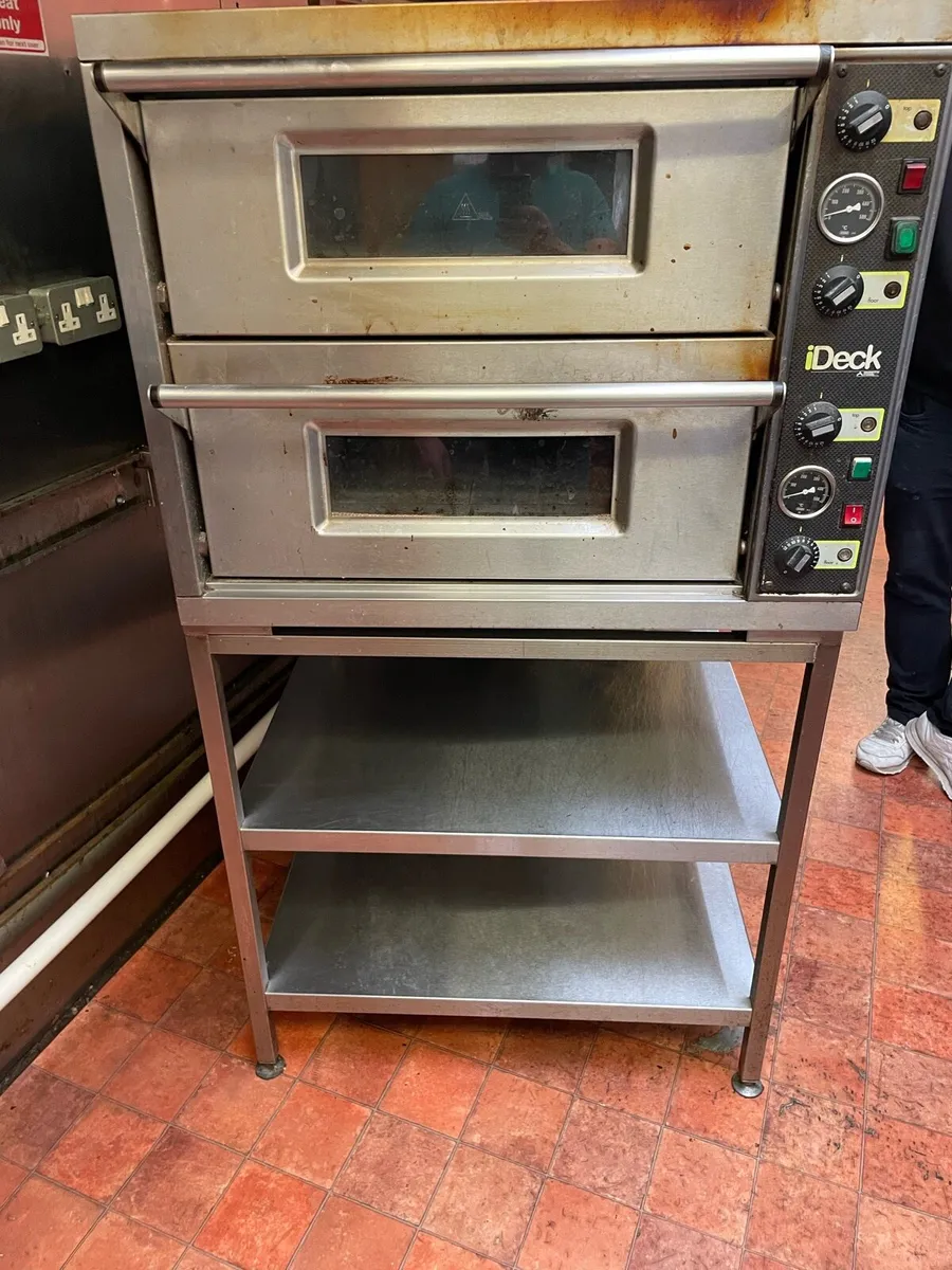 Twin deck pizza oven & stand