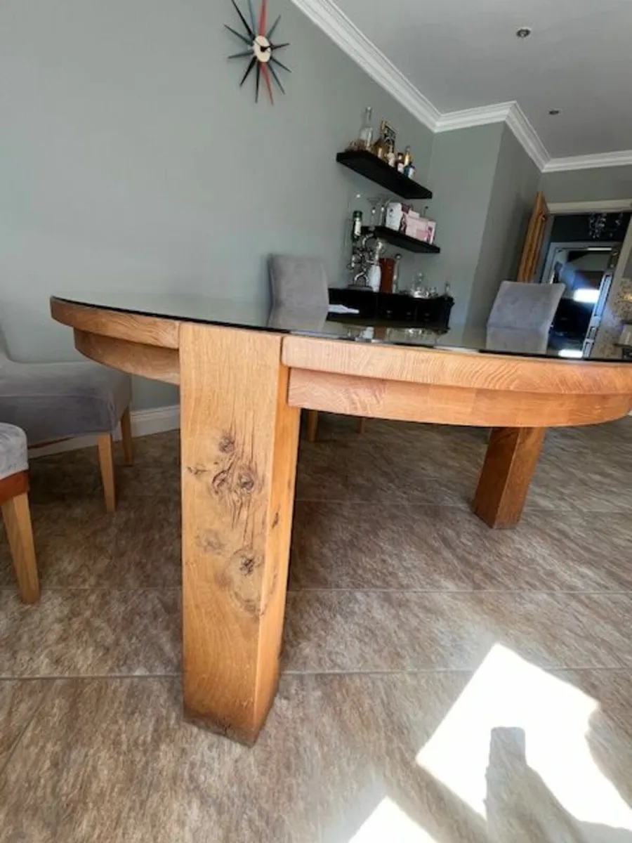 Round Oak Table & Six Chairs - Image 2