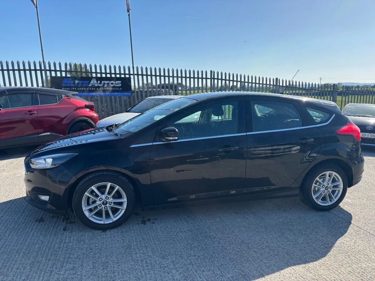 Ford Focus 1.5 ZETEC TDCI  2015 - Image 2