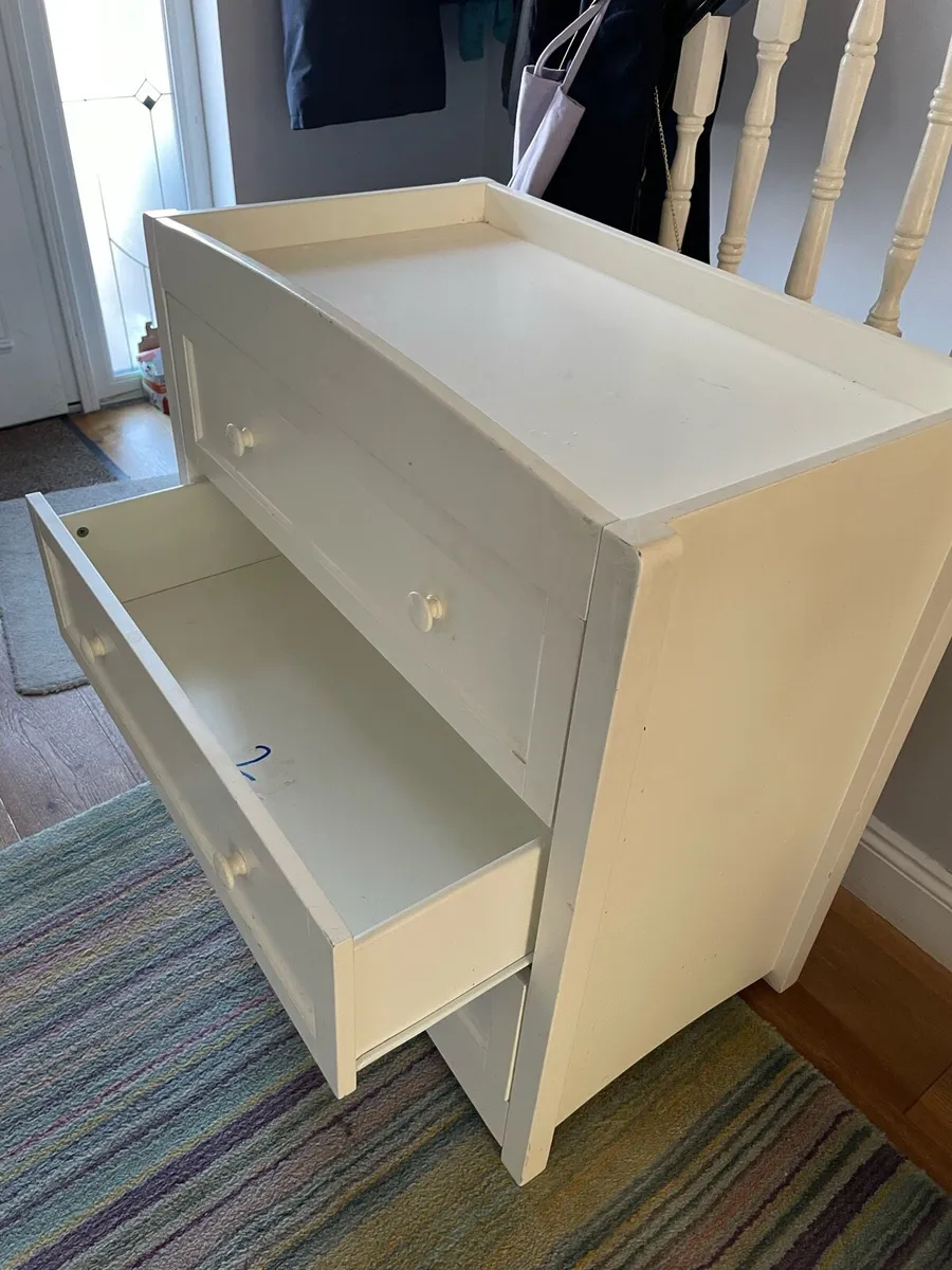Chest of drawers / Baby Changing - Image 2