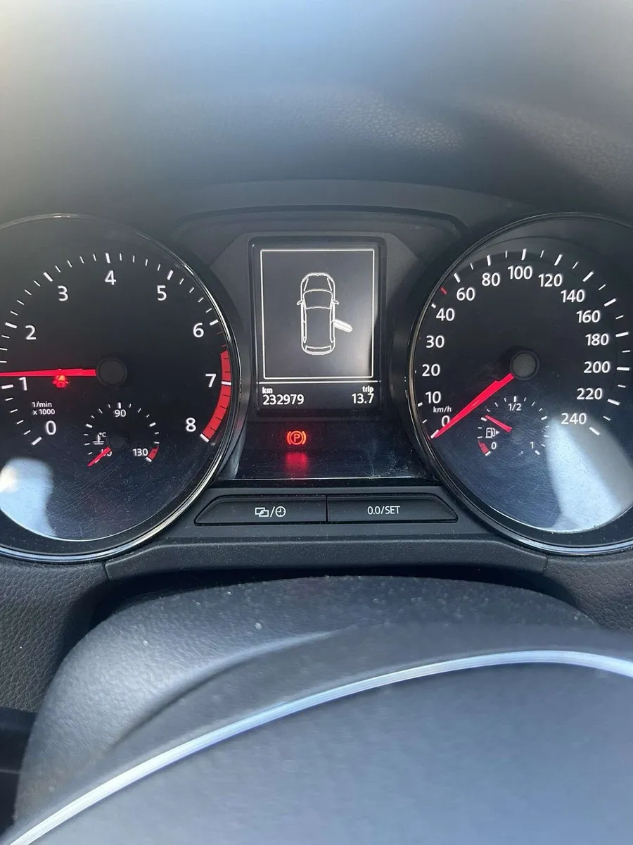 2015 Volkswagen Polo 1.0L - Image 4