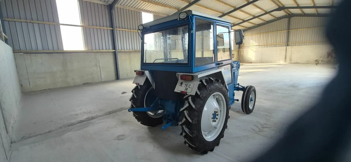 Ford Other 1975 - Image 3