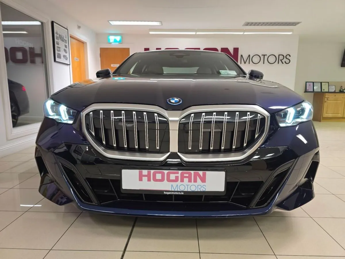 BMW 5 Series 530E M Sport Comfort Plus Pack - Image 2
