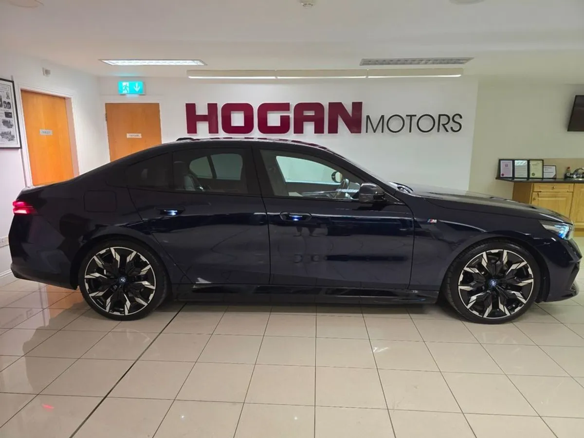 BMW 5 Series 530E M Sport Comfort Plus Pack - Image 3