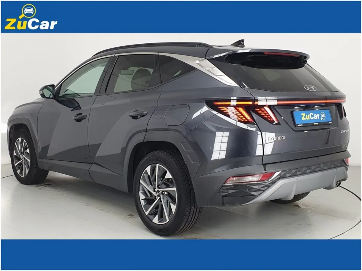 Hyundai Tucson  43 2WD Executive Plus  Leather Se - Image 4