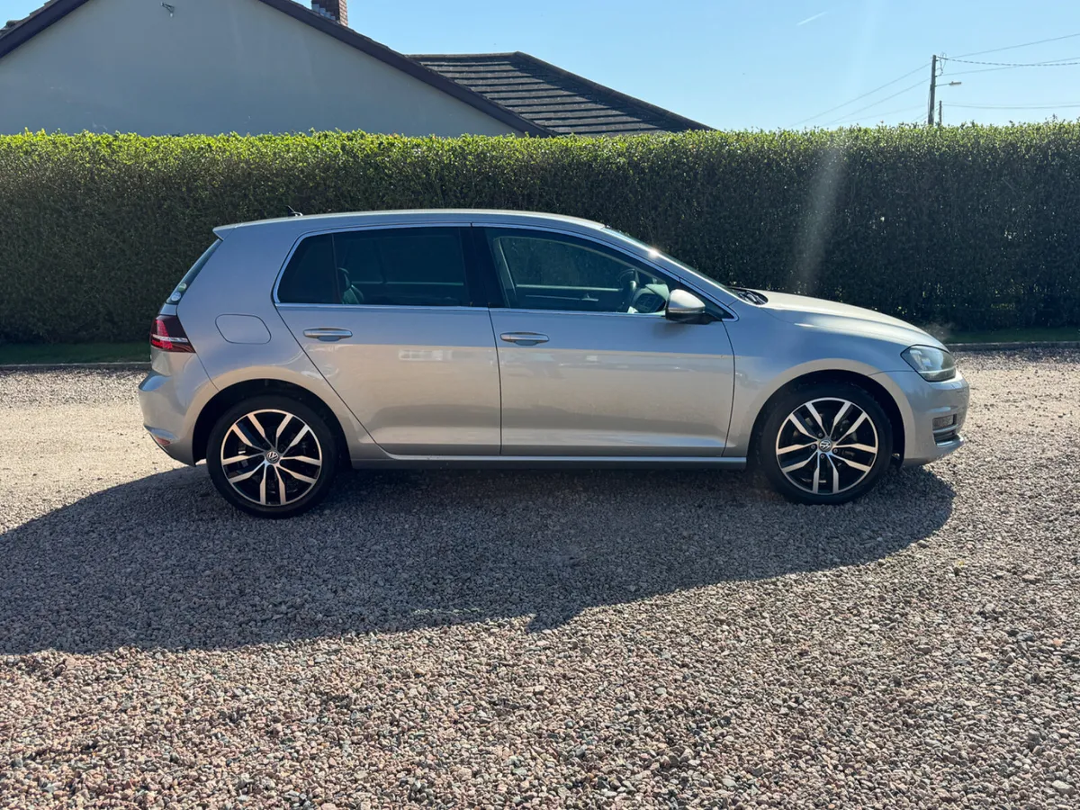 171 Volkswagen Golf Highline Connect 1.4TFSI - Image 2