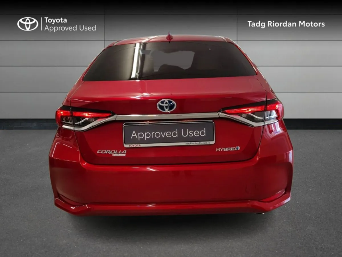 Toyota Corolla Hybrid Luna Sport - Image 4