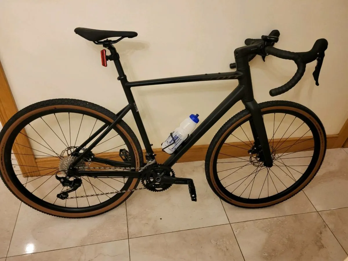 Gravel bike - Image 1