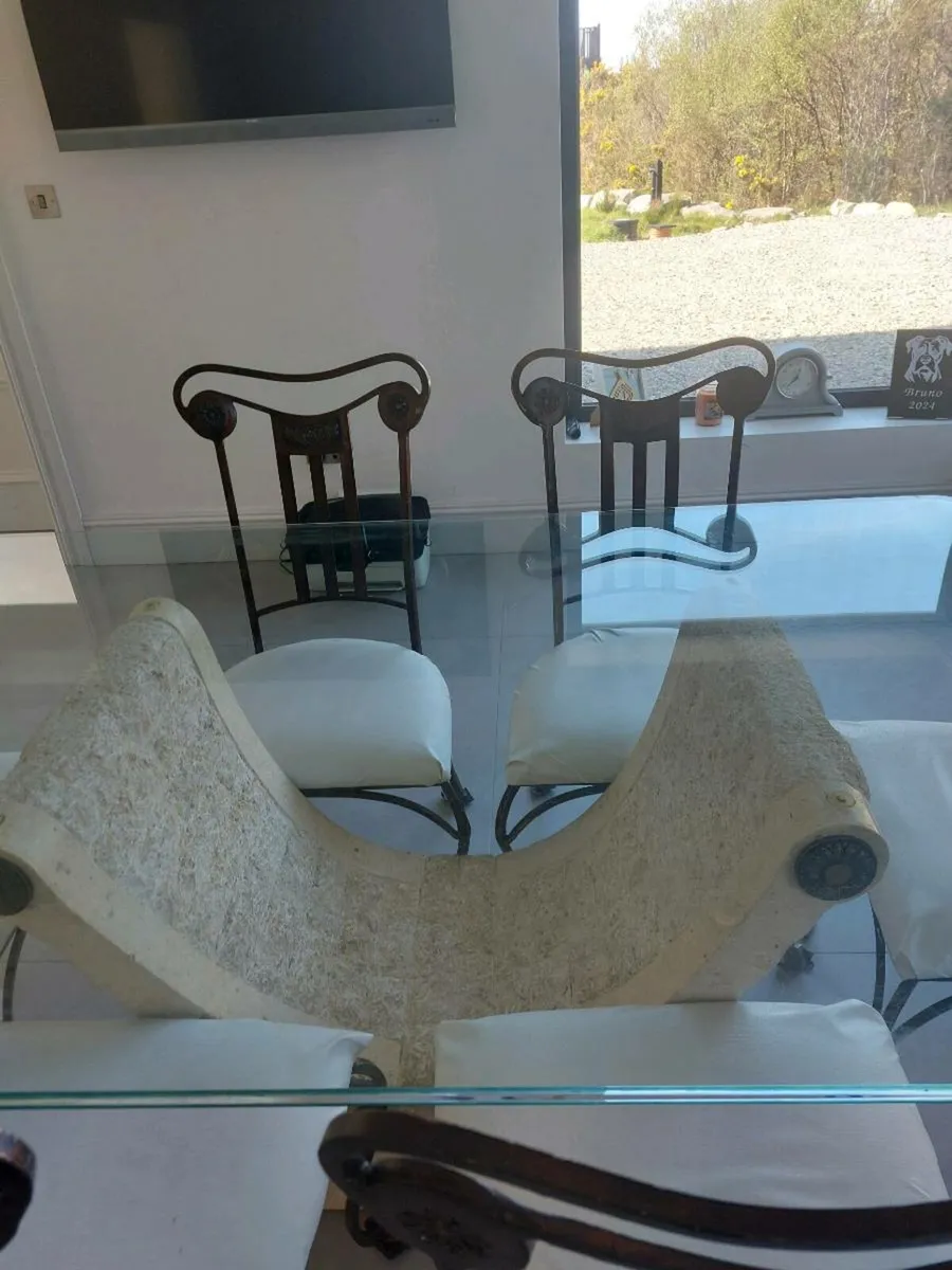 Table&chairs - Image 1