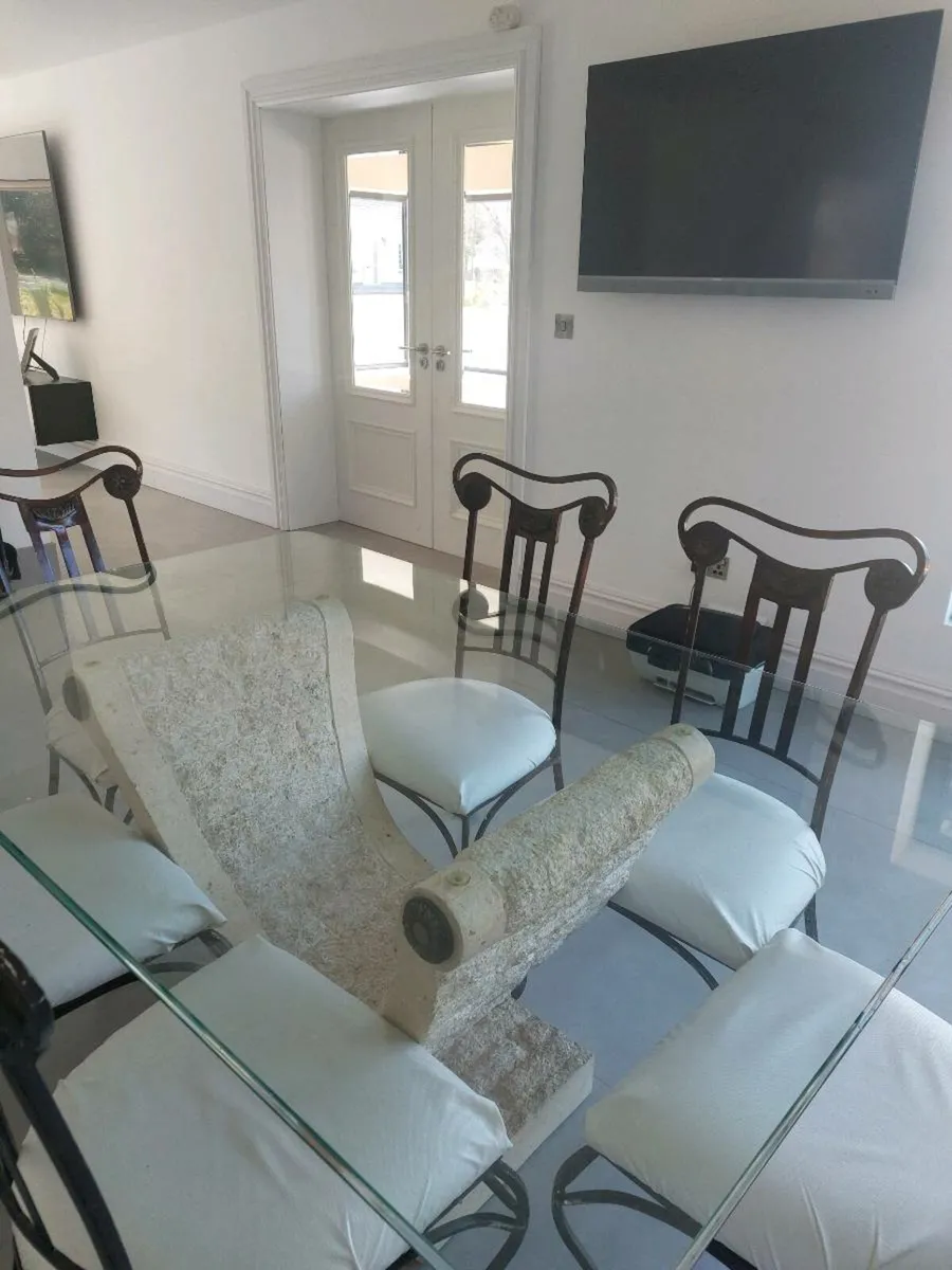 Table&chairs - Image 2